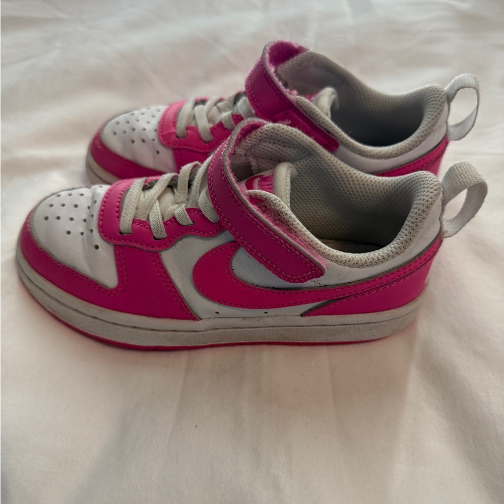 Nike Kids Sneakers in Pink and White